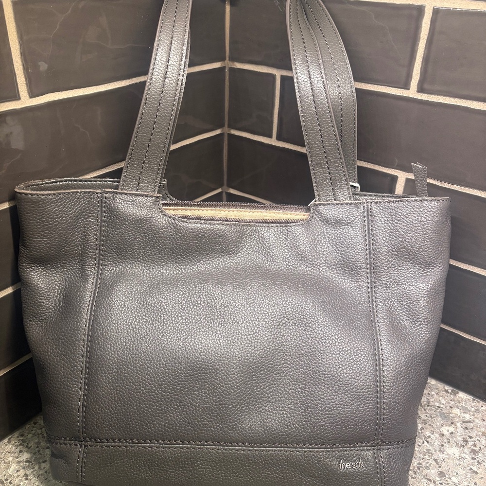 Sak Gray Leather Purse